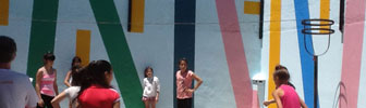 Clorindo Testa y Adriana Piastrellini realizan murales en las escuelas de Buenos Aires