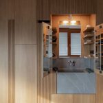 Atico en Praga (ducha en dormitorio) / DVDV Studio Architects