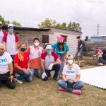 Isolant y Venezia participaron de una jornada de construcción junto a TECHO con su nuevo producto Atacama