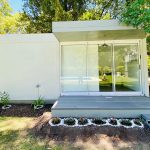 Ecosan SA y Estudio BZZ Arquitectura crearon Eco Refugio, un módulo de diseño para disfrutar de las vacaciones en casa