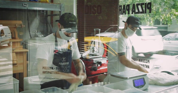Blindex presente en la primera pizzeria de Donato de Santis en la ciudad de Buenos Aires