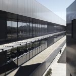 Edificio de oficinas y nave de producción para Power Electronics / Idom