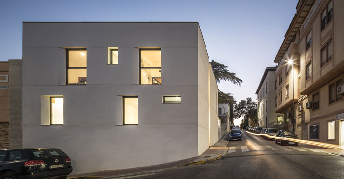 Casa en Godella / Destudio Arquitectura