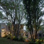 Casa Entreparotas / Di Frenna Arquitectos