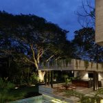 Casa Entreparotas / Di Frenna Arquitectos