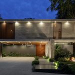 Casa Entreparotas / Di Frenna Arquitectos