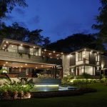 Casa Entreparotas / Di Frenna Arquitectos