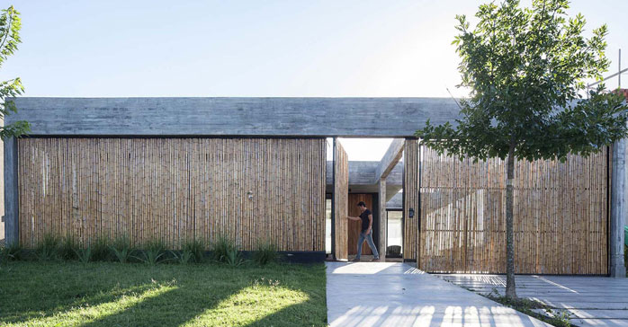 Bamboo House / Estudio PKa