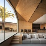 Casa Facetada / Pablo Muñoz Payá Arquitectos