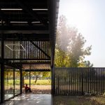 Dos Casas Metálicas / Mauricio Morra Arquitectos