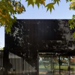 Dos Casas Metálicas / Mauricio Morra Arquitectos