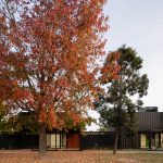 Dos Casas Metálicas / Mauricio Morra Arquitectos