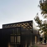 Dos Casas Metálicas / Mauricio Morra Arquitectos