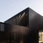 Dos Casas Metálicas / Mauricio Morra Arquitectos