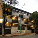 Edificio de vivienda multifamiliar Héroes 227 / ARQMOV Workshop