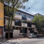 Edificio de vivienda multifamiliar Héroes 227 / ARQMOV Workshop