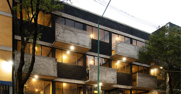 Edificio de vivienda multifamiliar Héroes 227 / ARQMOV Workshop