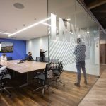 Oficinas VMLY&R / Contract Workplaces