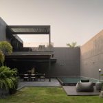 Casa Catorce / Yiyicaru Arquitectos