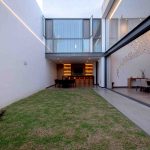 Vivienda Jacarandas 114 / Garza Tristan Arquitectos