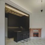 Vivienda en el edificio de la Finca Roja / SRstudio Arquitectura y Construcción
