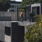 Vivienda plurifamiliar California 131 / Graus