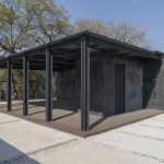 Vivienda plurifamiliar California 131 / Graus