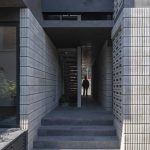 Vivienda plurifamiliar California 131 / Graus