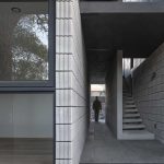 Vivienda plurifamiliar California 131 / Graus