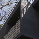 Vivienda plurifamiliar California 131 / Graus