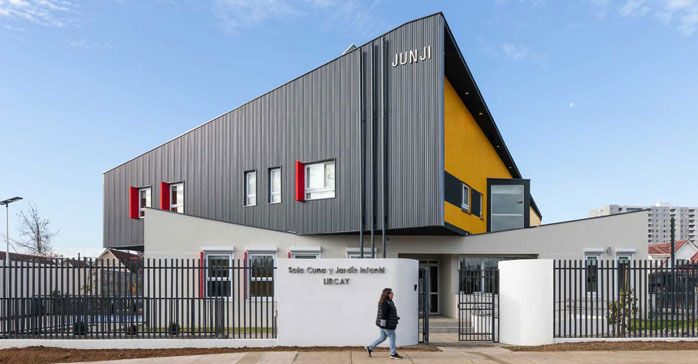 Sala Cuna y Jardín Infantil Lircay / Arquitectura y Construcción Zure Ltda.