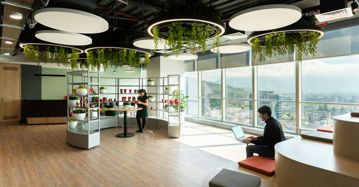 Oficinas Aconcagua Foods / Contract Workplaces