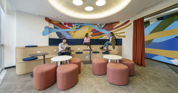 Oficinas Bayer Paraguay / Contract Workplaces