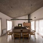 Casa [en] torno al árbol / otro estudio [oficina de arquitectos]