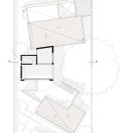 Casa [en] torno al árbol / otro estudio [oficina de arquitectos]