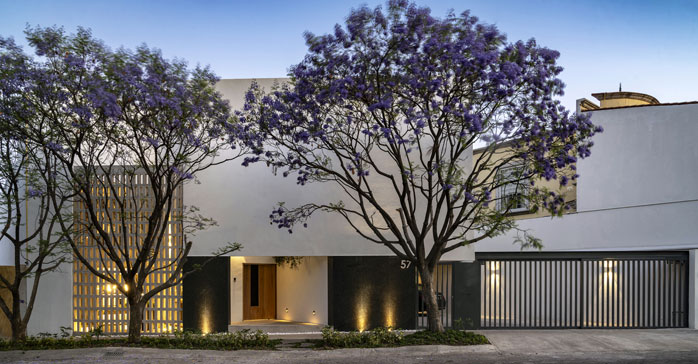 Casa Auseva / Graus