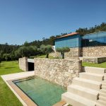 Hotel de la Casa de los Cerezos / Tiago do Vale Arquitectos