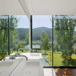 Hotel de la Casa de los Cerezos / Tiago do Vale Arquitectos