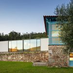 Hotel de la Casa de los Cerezos / Tiago do Vale Arquitectos