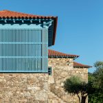 Hotel de la Casa de los Cerezos / Tiago do Vale Arquitectos
