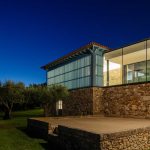 Hotel de la Casa de los Cerezos / Tiago do Vale Arquitectos