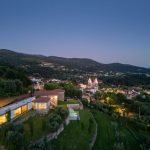 Hotel de la Casa de los Cerezos / Tiago do Vale Arquitectos