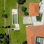 Hotel de la Casa de los Cerezos / Tiago do Vale Arquitectos