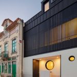 Casa de Sá / Tiago do Vale Arquitectos