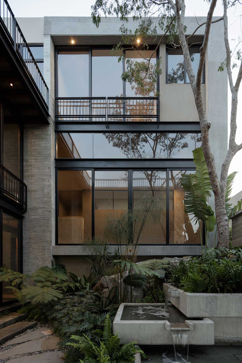 Casa Nomah / Di Frenna Arquitectos