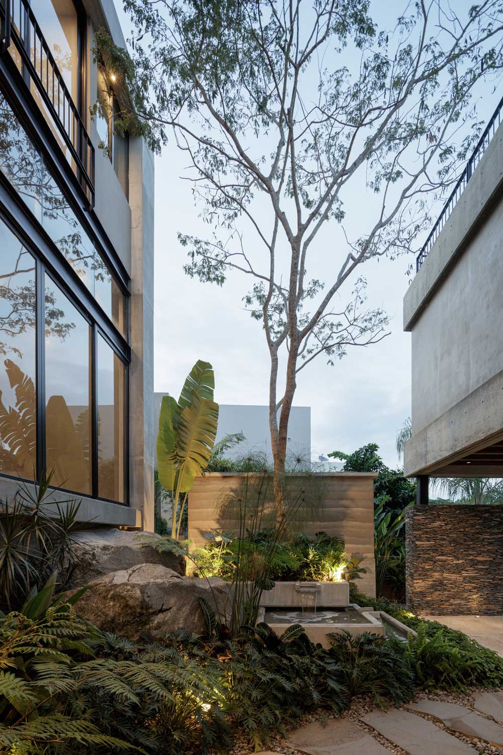 Casa Nomah / Di Frenna Arquitectos