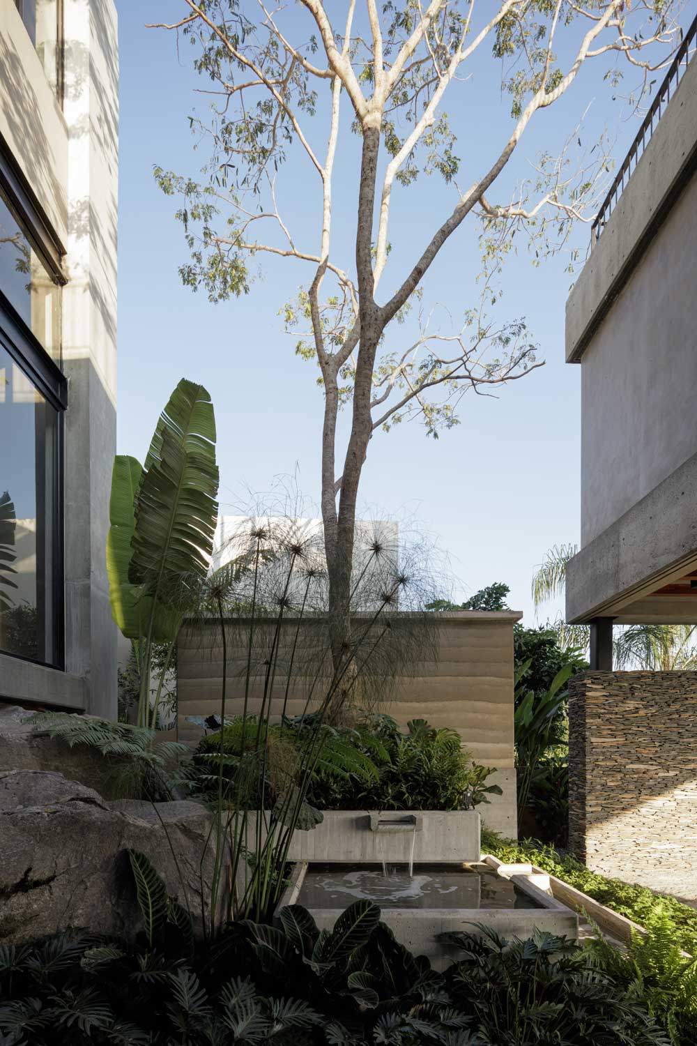 Casa Nomah / Di Frenna Arquitectos