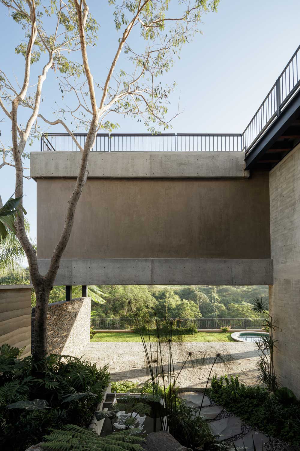 Casa Nomah / Di Frenna Arquitectos