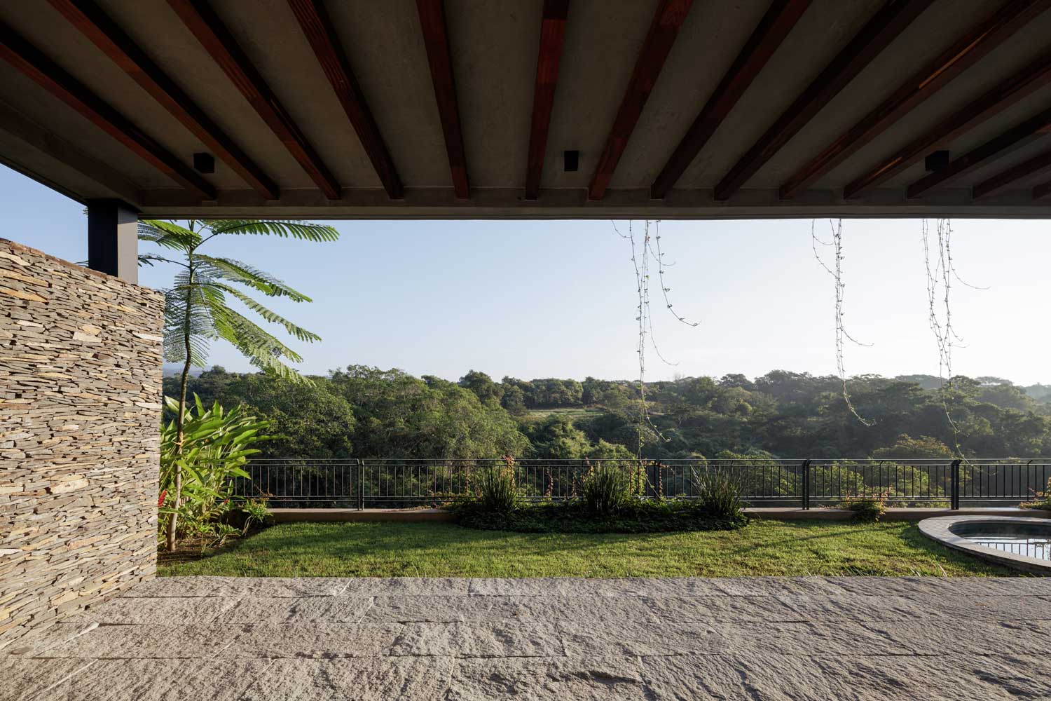 Casa Nomah / Di Frenna Arquitectos