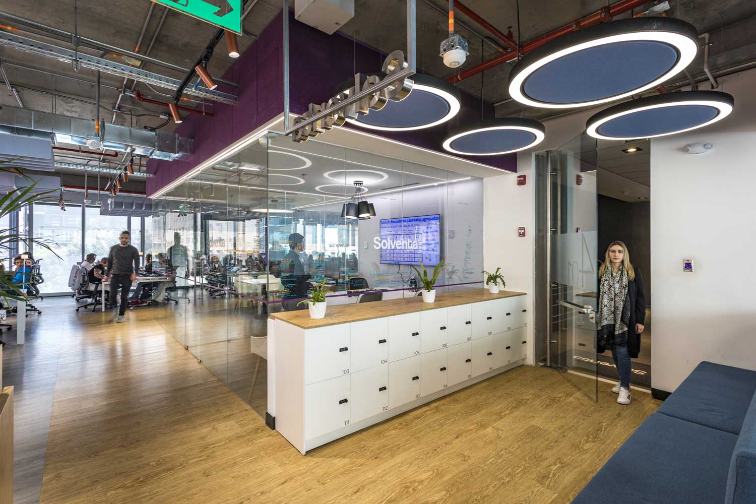 Oficinas Solventa Colombia / Contract Workplaces